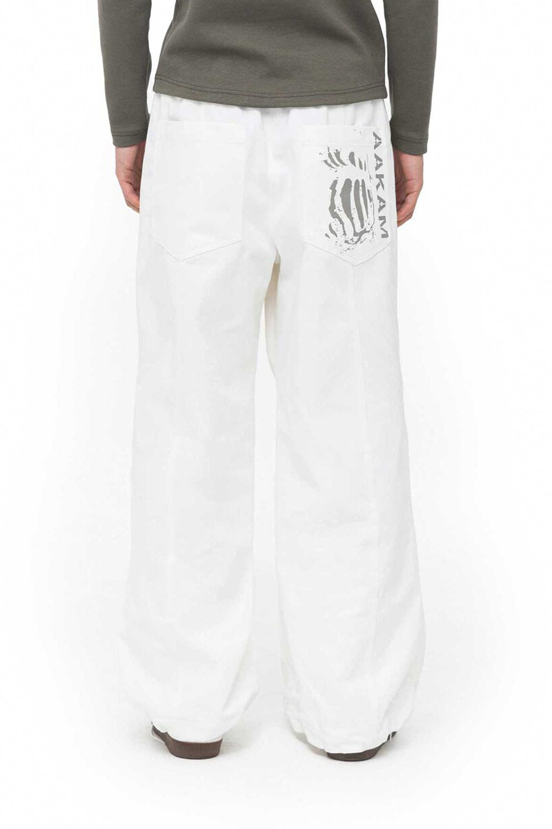 Knee Pin-tuck Printed Denim Pants (White)